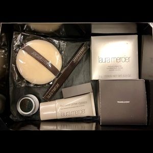 Laura Mercier set